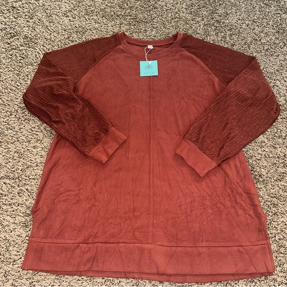 Women's Rust Top - Picture 1 of 5